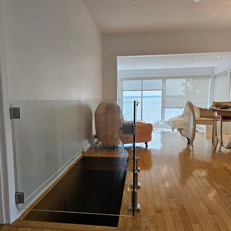 Barrière d'escalier et accessoires